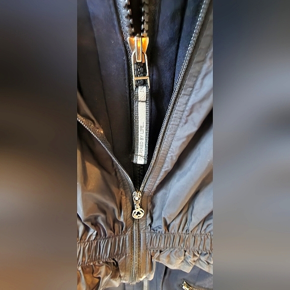 Women's 2 layered Titika Marathon Athletic Jacket - Picture 8 of 14